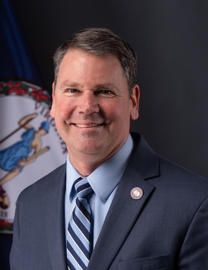 秘書馬特·洛爾